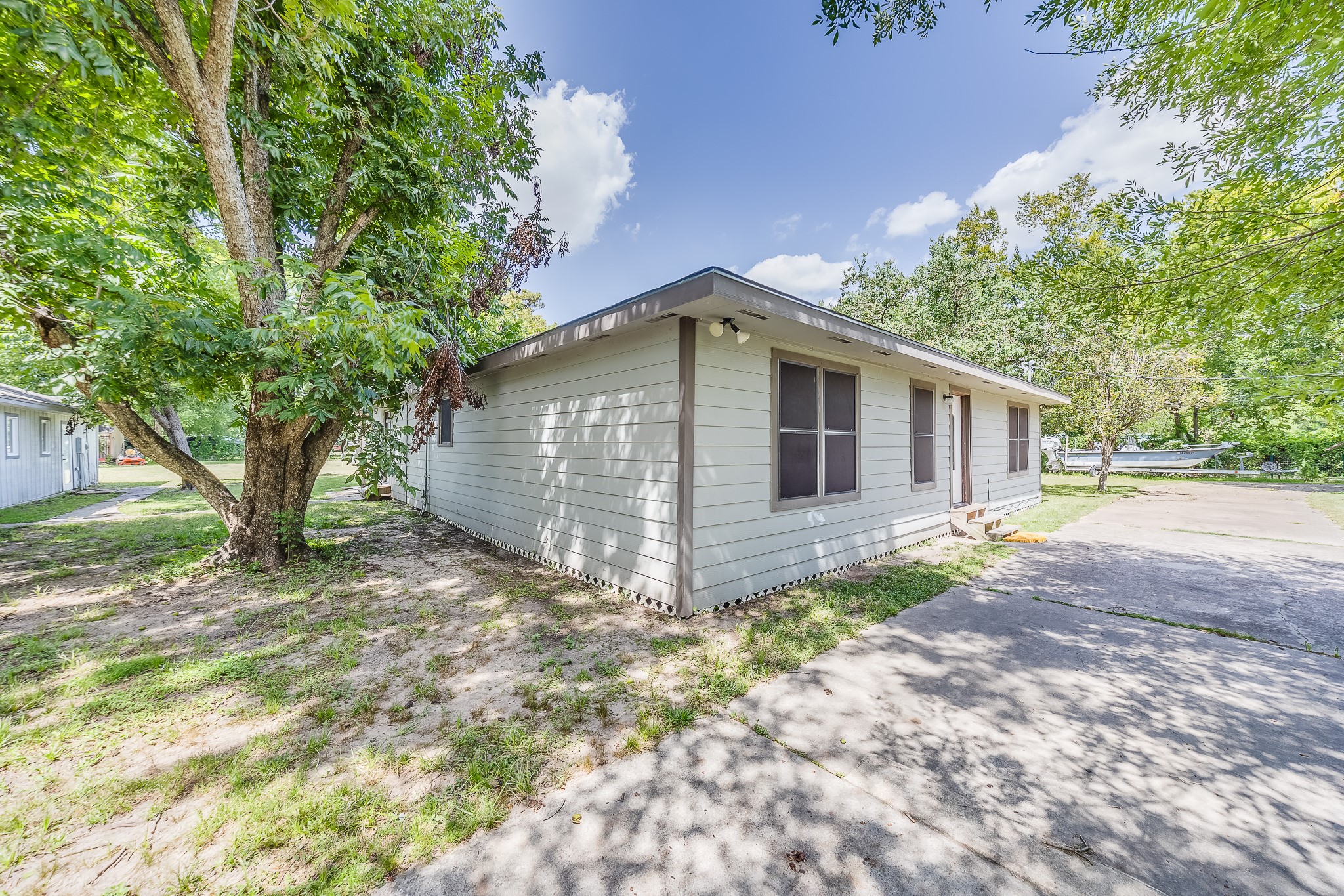 1725 Strawn Road Property Photo 12