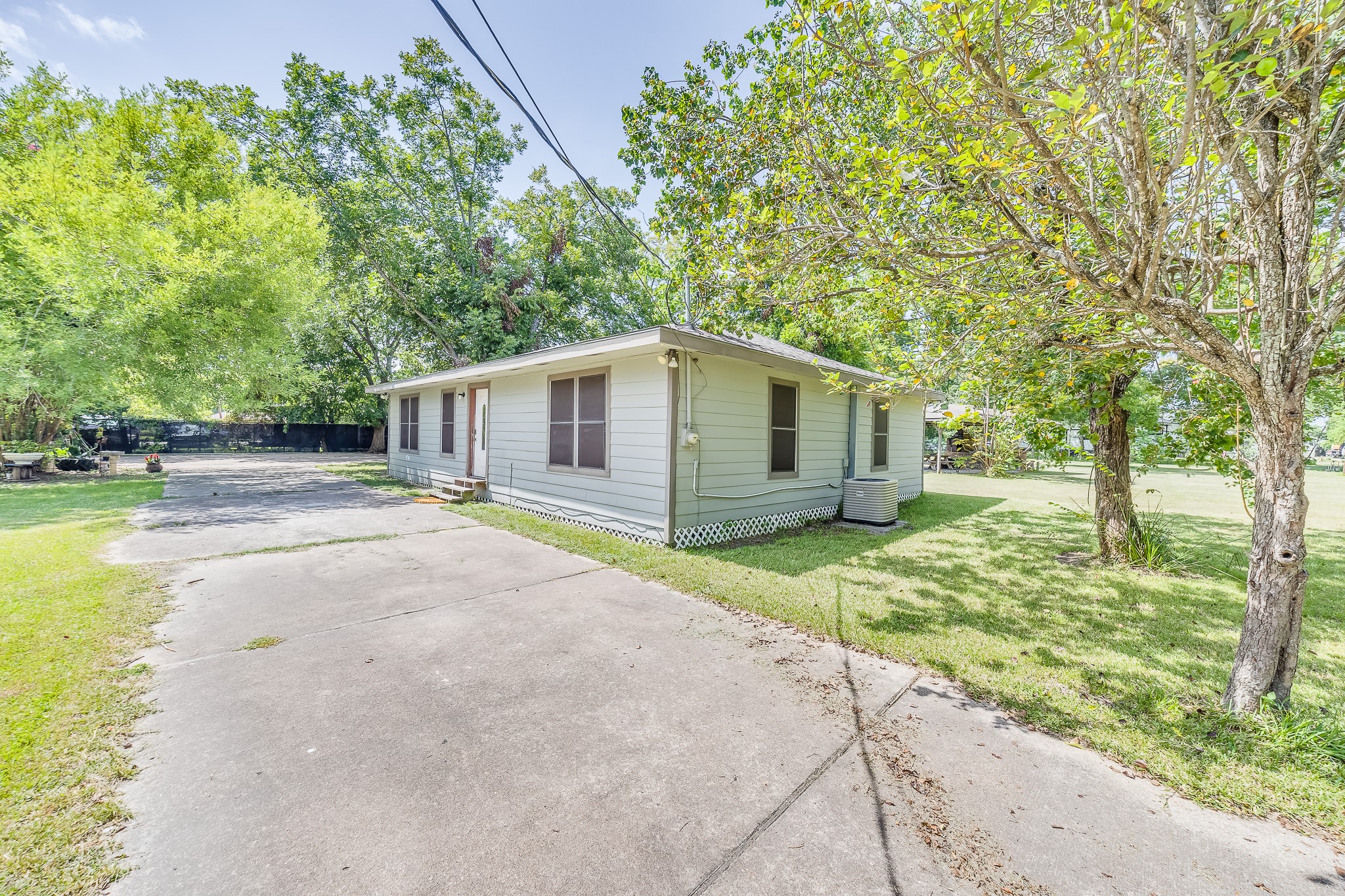 1725 Strawn Road Property Photo 16