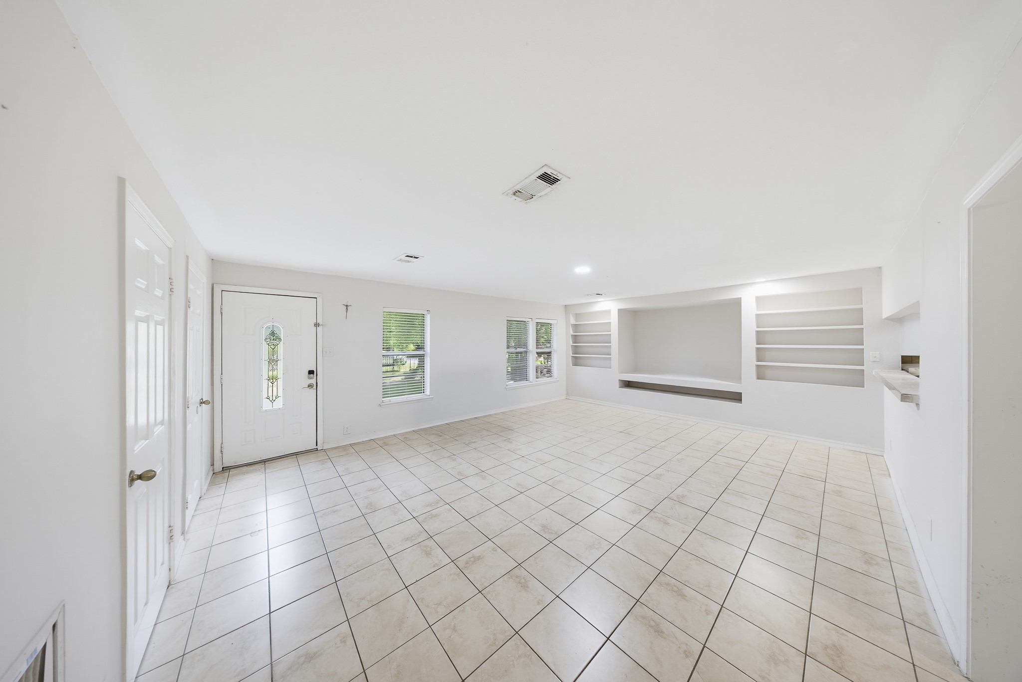 1725 Strawn Road Property Photo 18