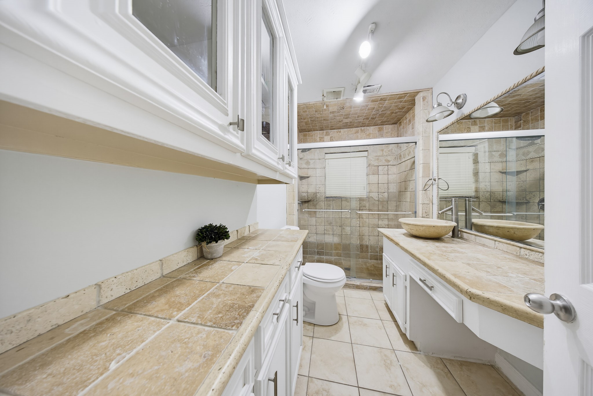 1725 Strawn Road Property Photo 24