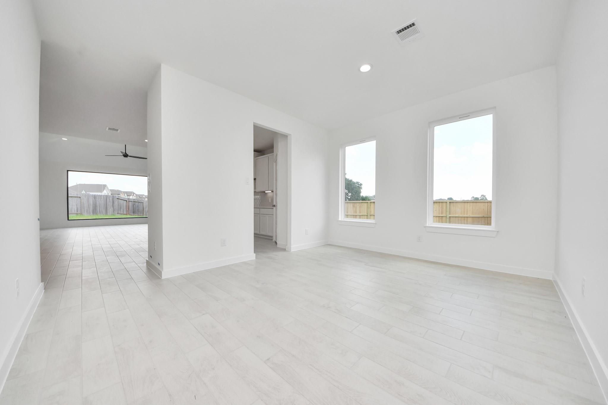 11802 Royal Willow Lane, Houston Tx 77066 Property Photo 10