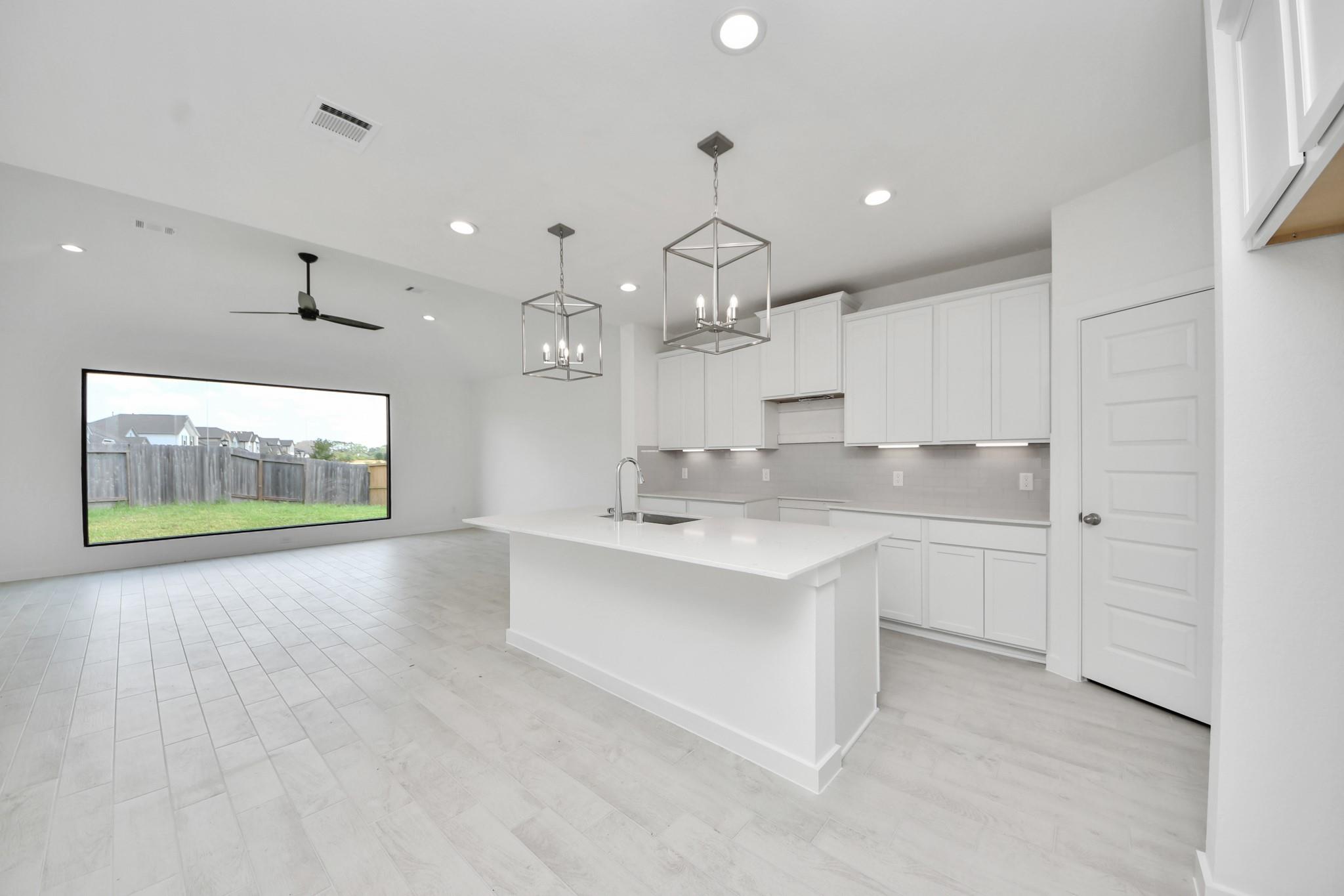 11802 Royal Willow Lane, Houston Tx 77066 Property Photo 12