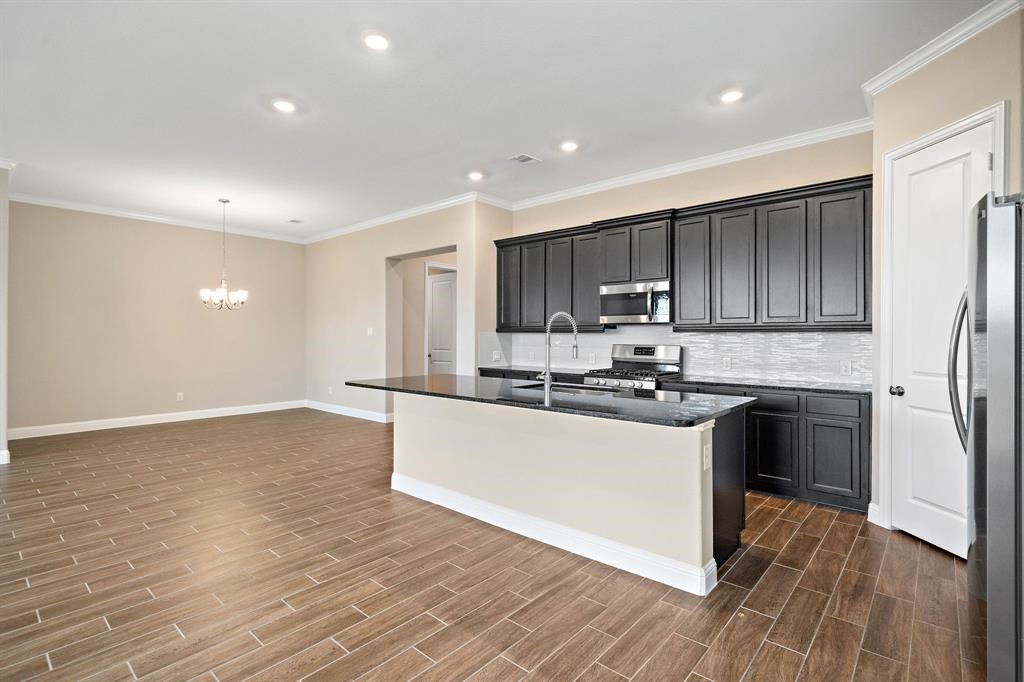 2403 Madera Landing Lane Property Photo 11