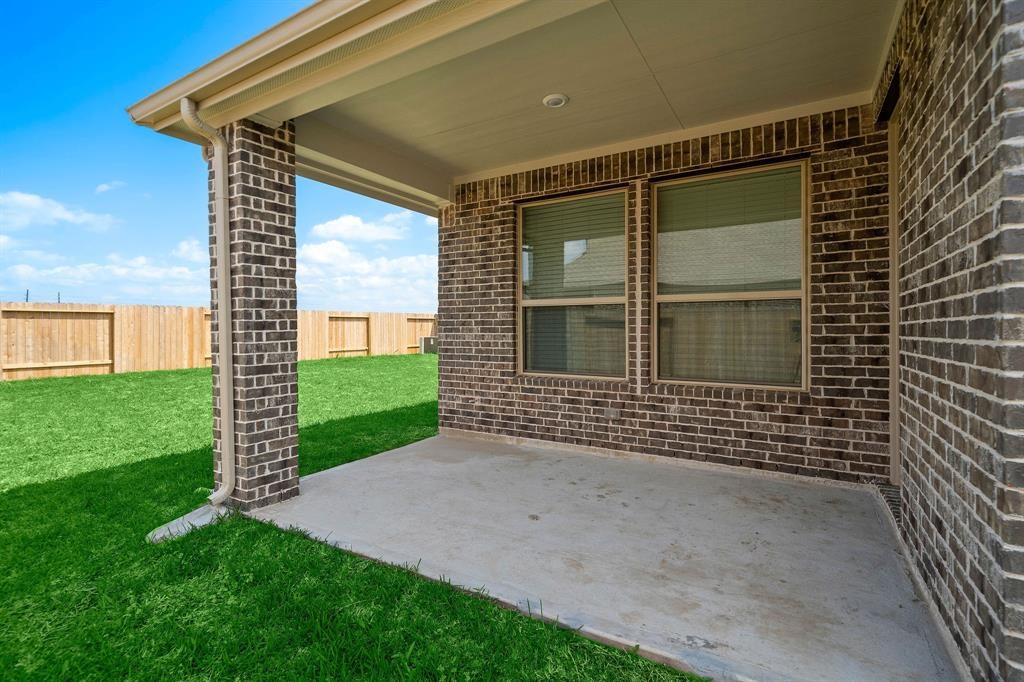 2403 Madera Landing Lane Property Photo 38