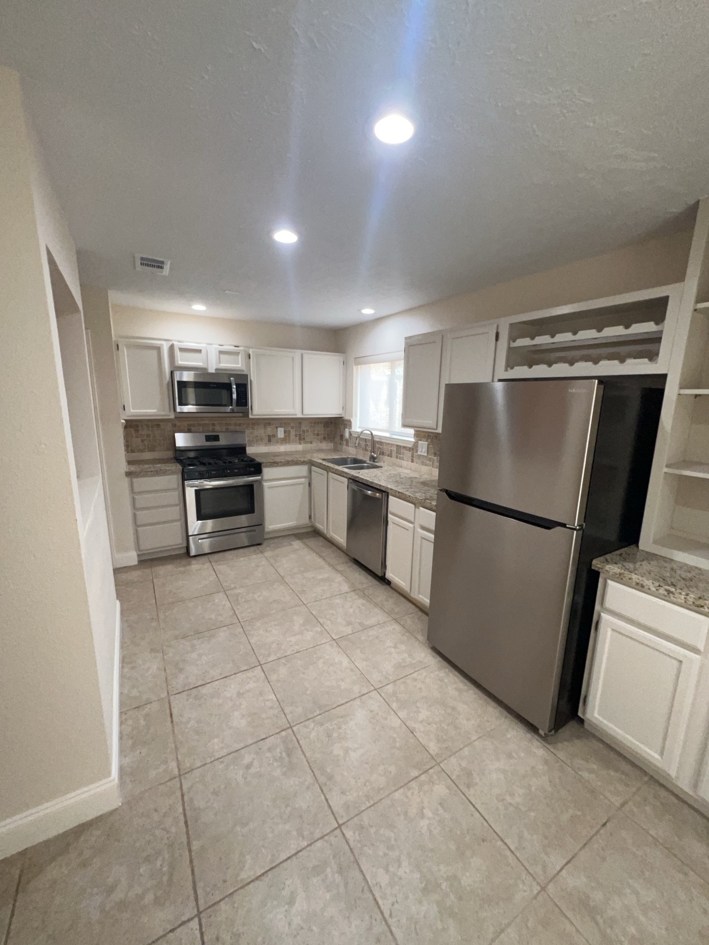 7402 Wood Bluff Boulevard Property Photo 3