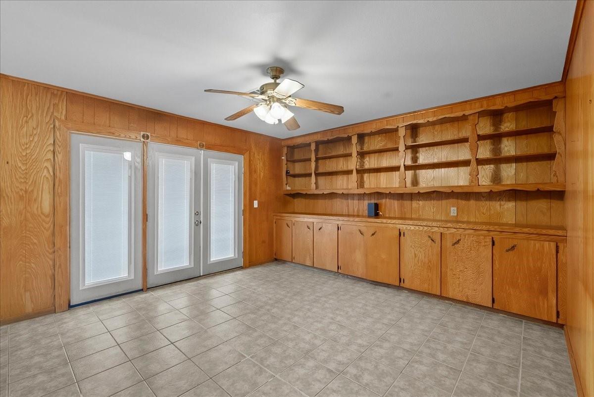 1404 S Main Street, Anahuac Tx 77514 Property Photo 11