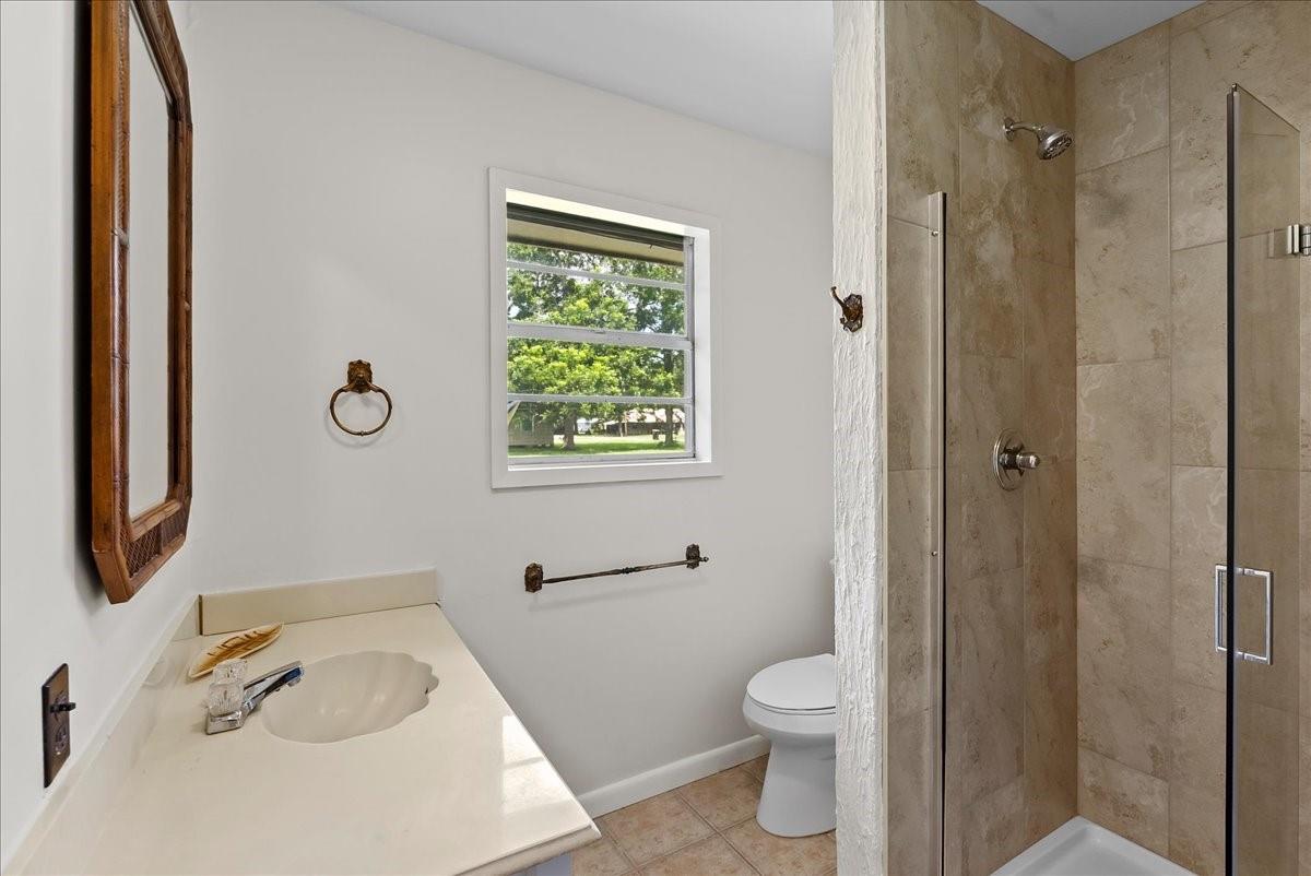 1404 S Main Street, Anahuac Tx 77514 Property Photo 14