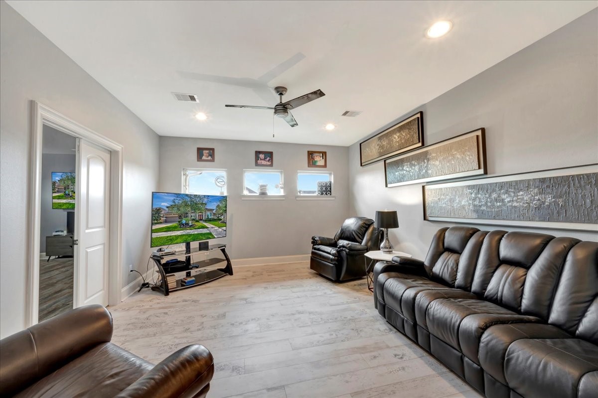1310 Tamina Pass Lane Property Photo 32
