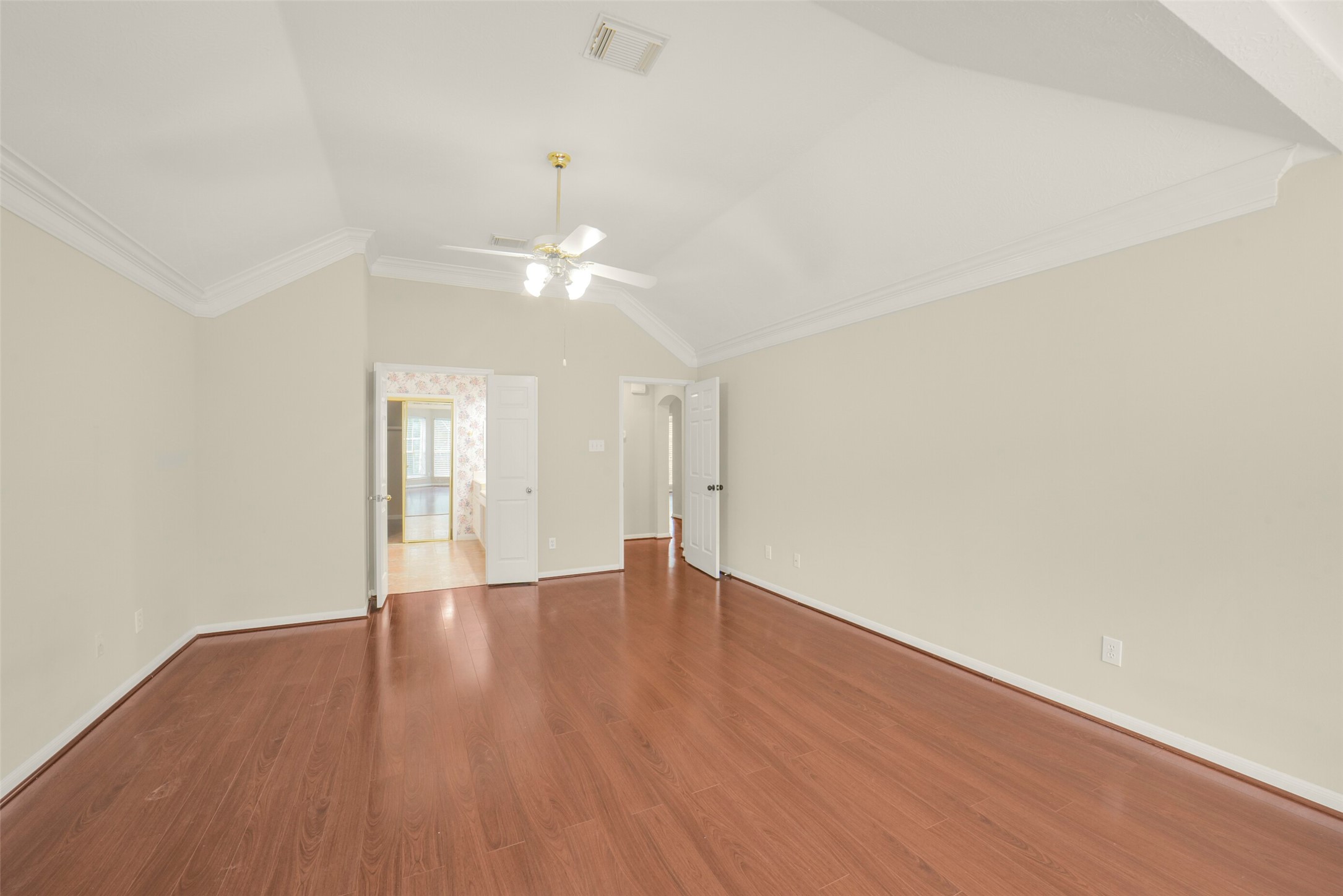 4319 Lakeshore Forest Drive Property Photo 28