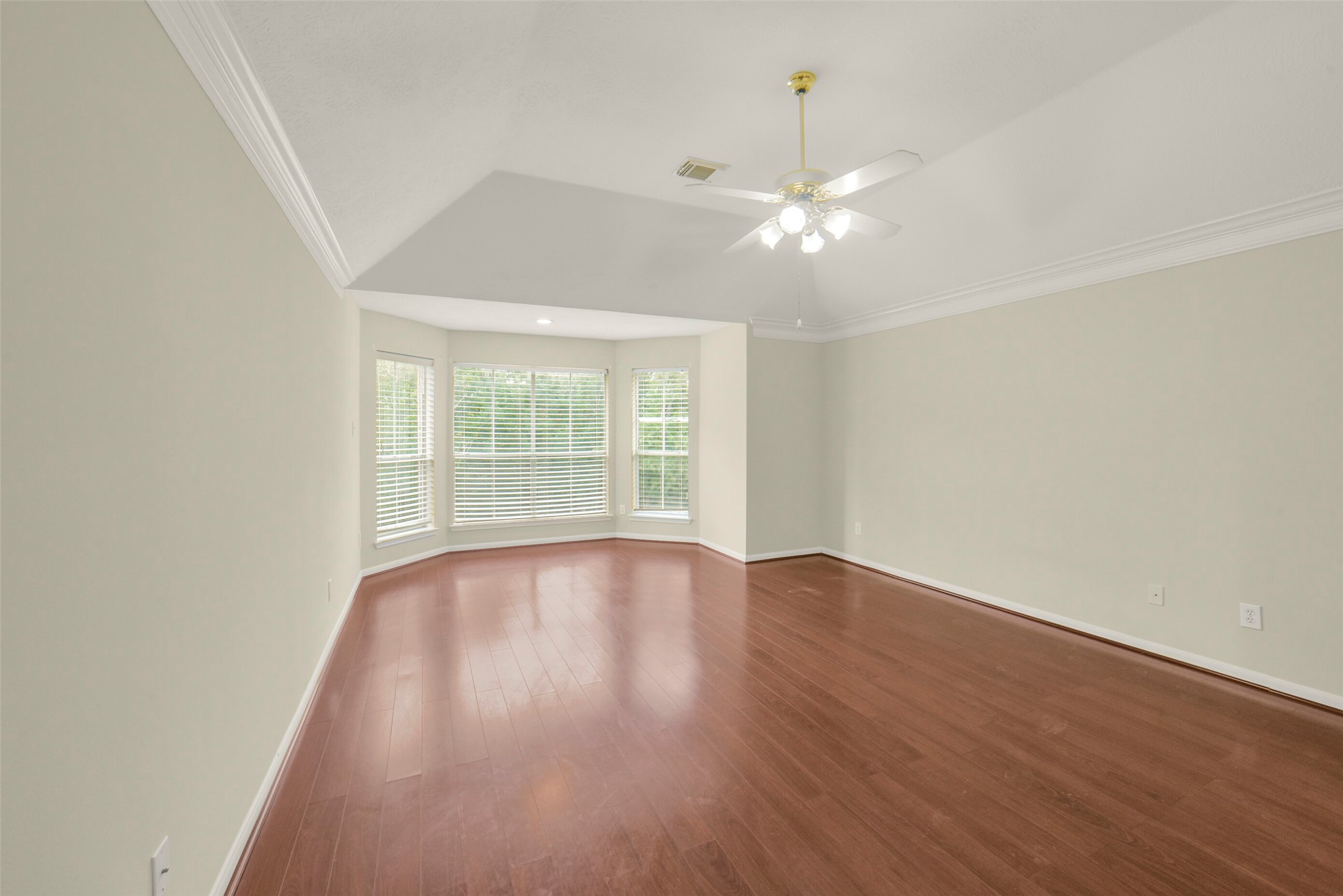 4319 Lakeshore Forest Drive Property Photo 29