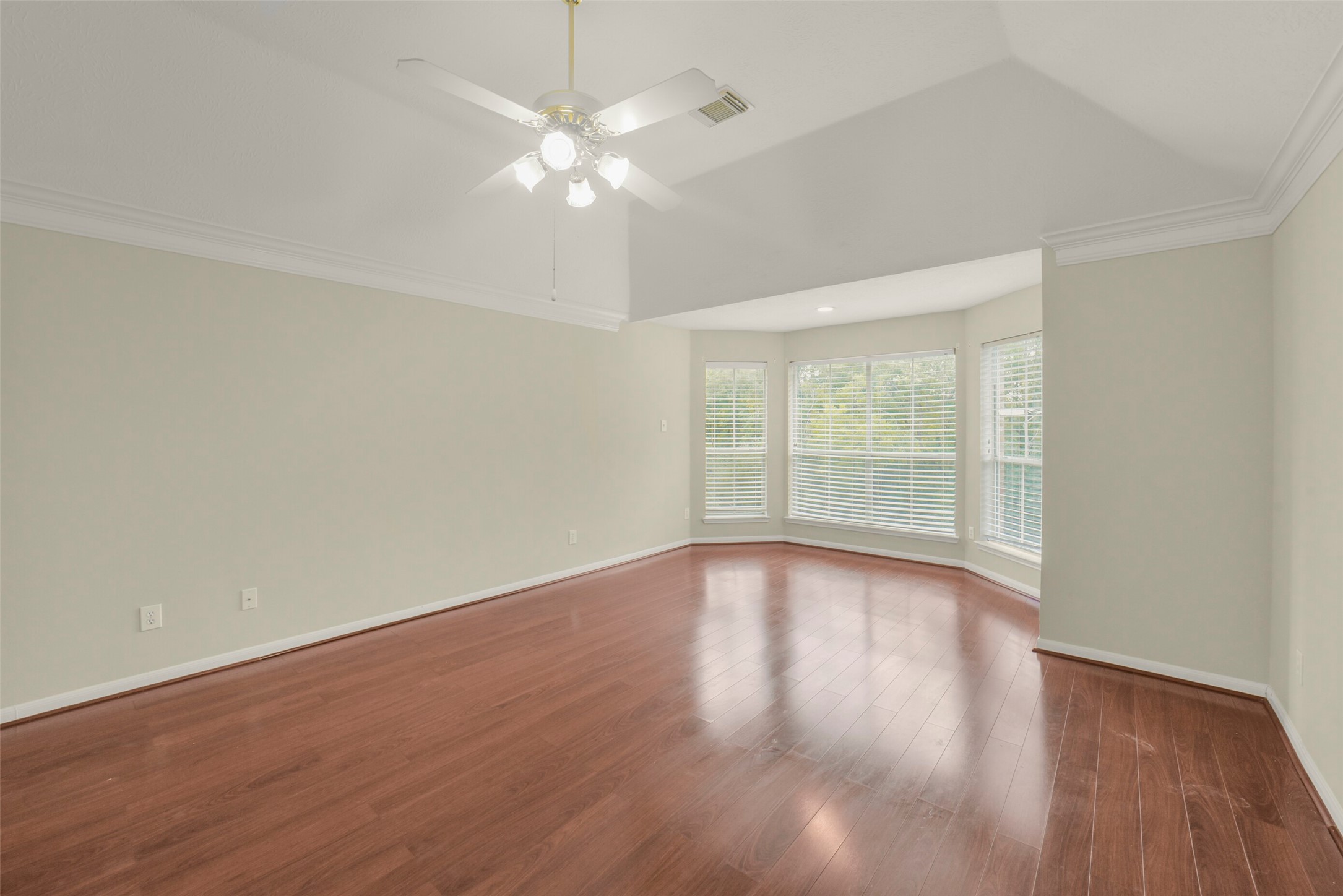 4319 Lakeshore Forest Drive Property Photo 30
