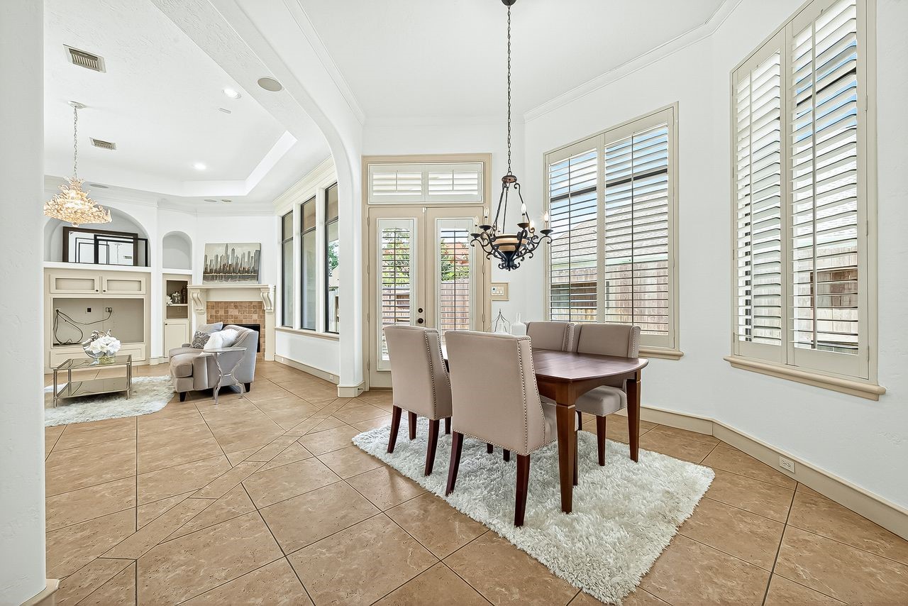 16610 Champagne Falls Court Property Photo 15