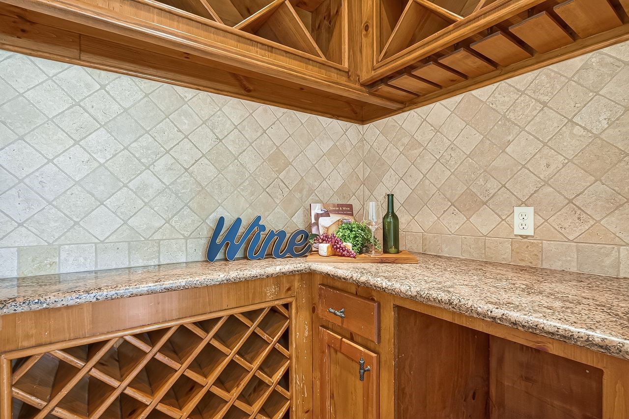 16610 Champagne Falls Court Property Photo 30