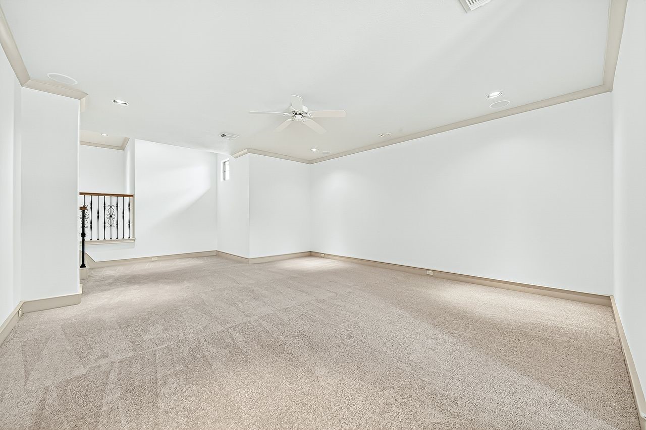 16610 Champagne Falls Court Property Photo 38