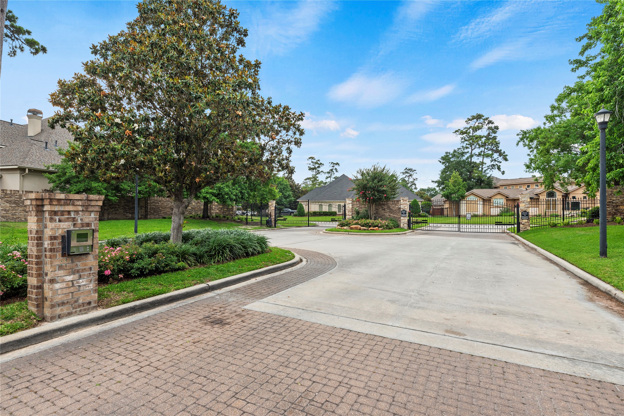16610 Champagne Falls Court Property Photo 49