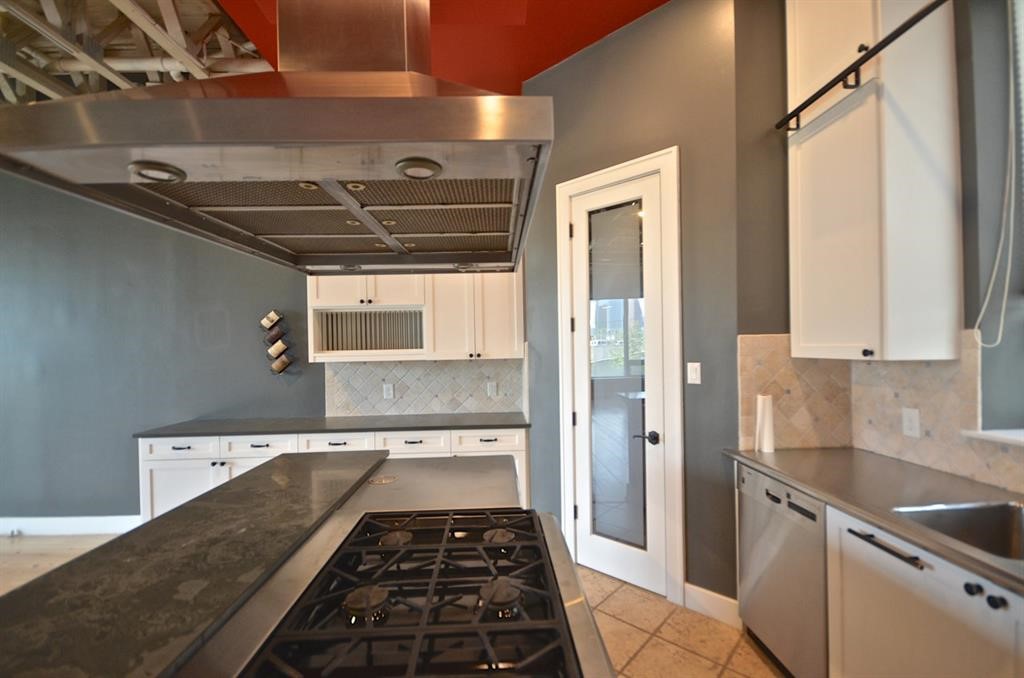 1324 Taft Street Property Photo 11