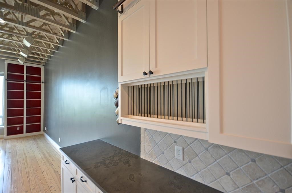 1324 Taft Street Property Photo 13