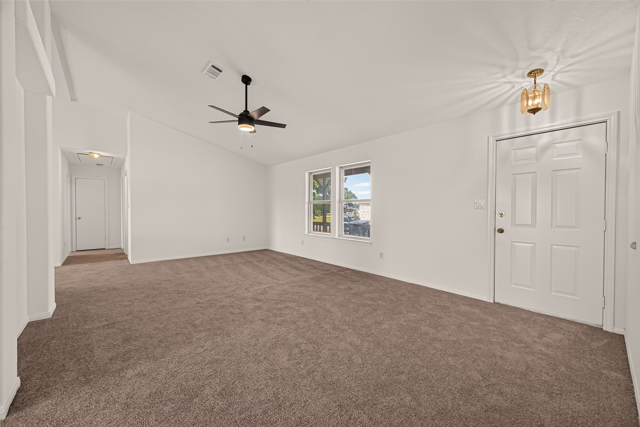 831 Easy St Property Photo 5