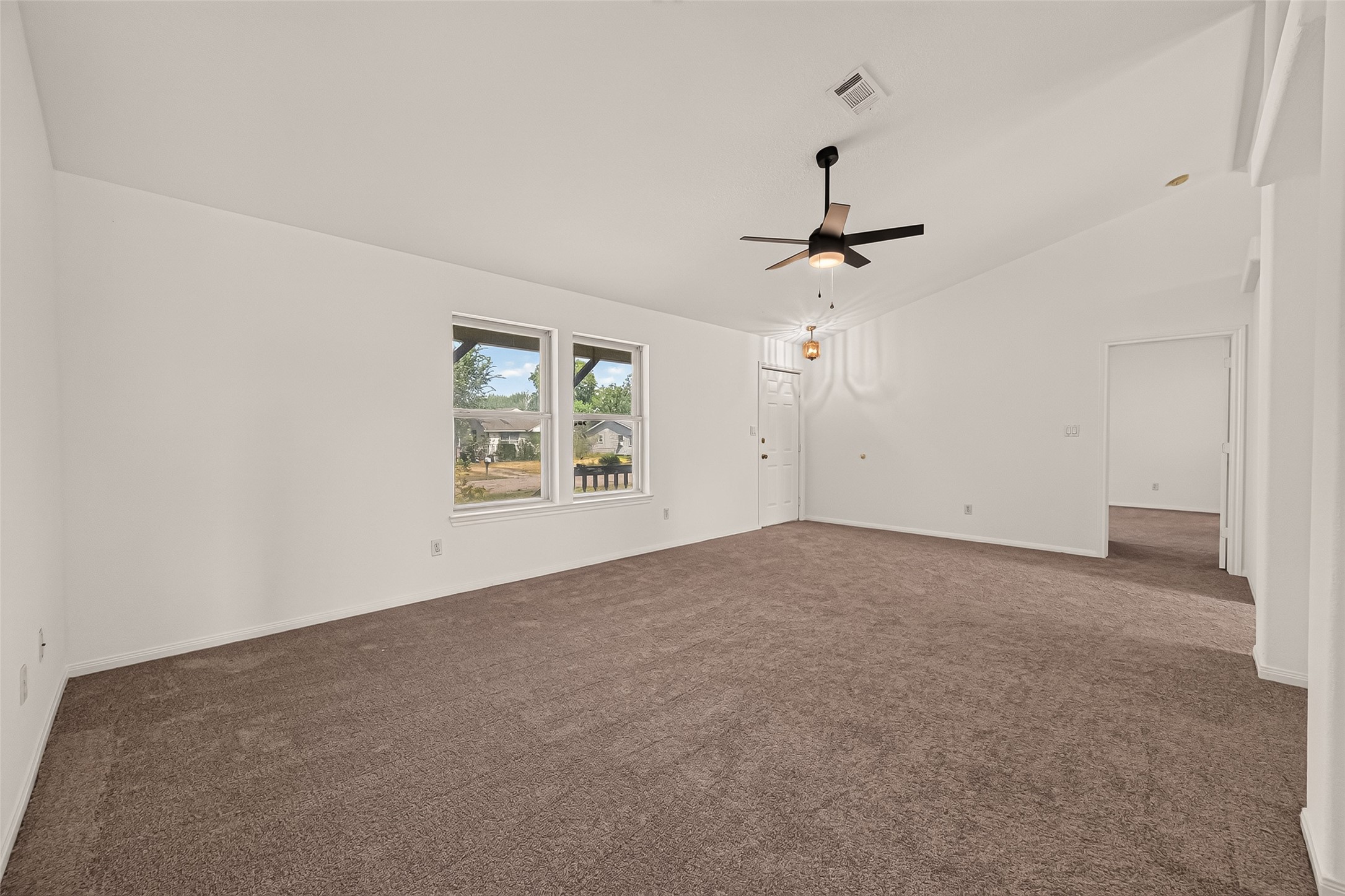 831 Easy St Property Photo 8