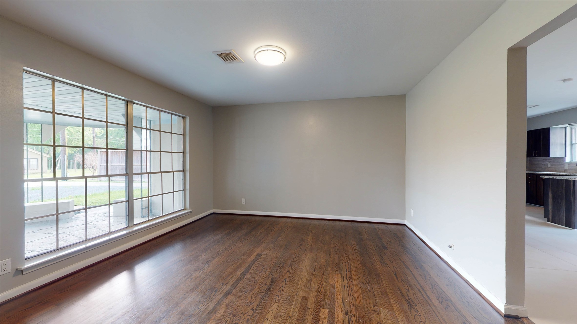 941 W 17th Street Property Photo 13