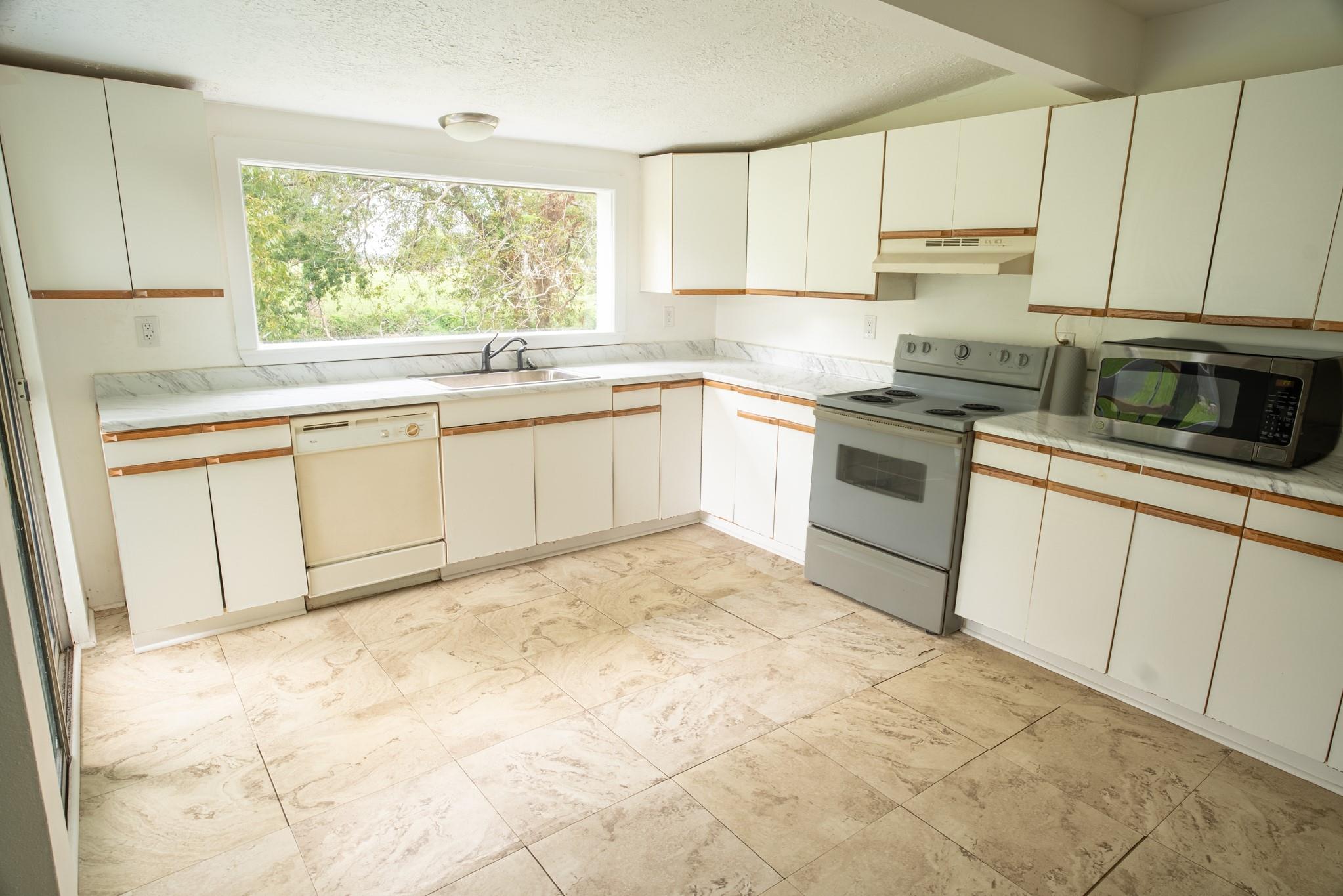 387 County Road 268 Property Photo 10