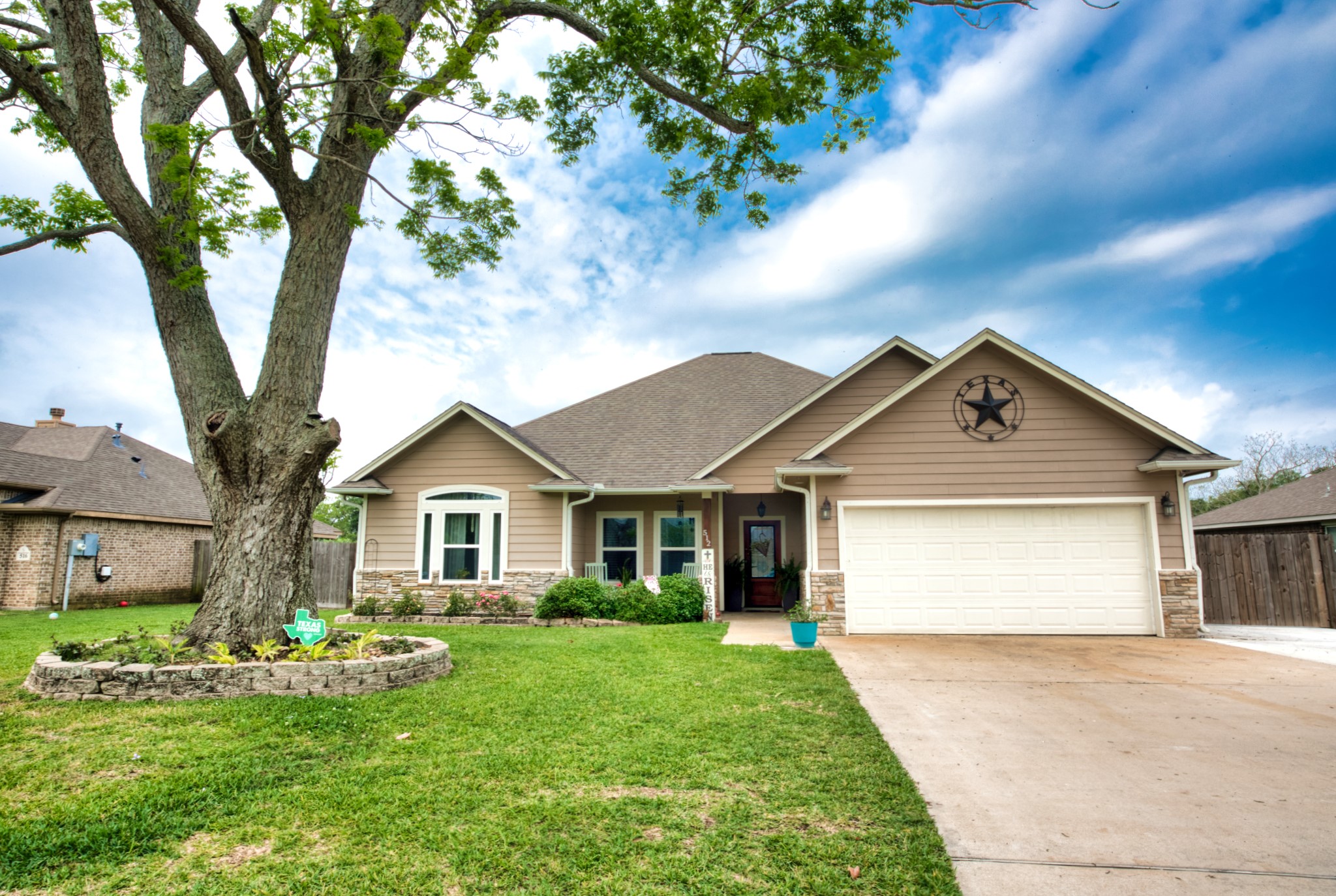 512 Wellshire Property Photo 1