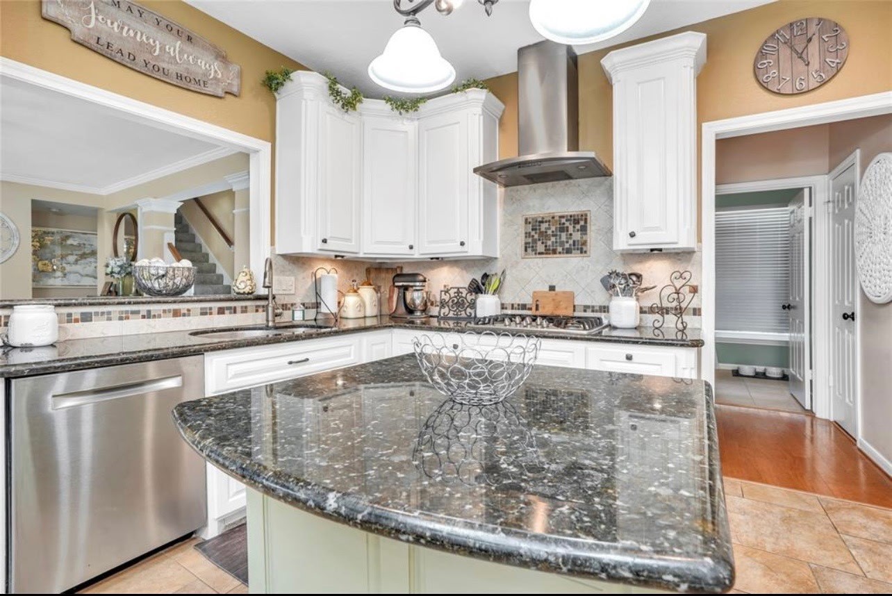 18214 Spruce Creek Drive Property Photo 19