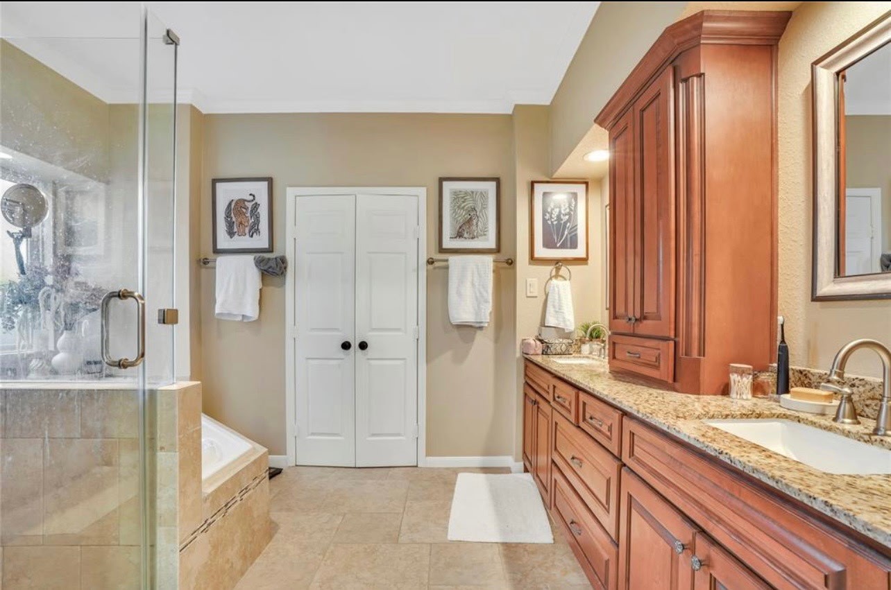 18214 Spruce Creek Drive Property Photo 28