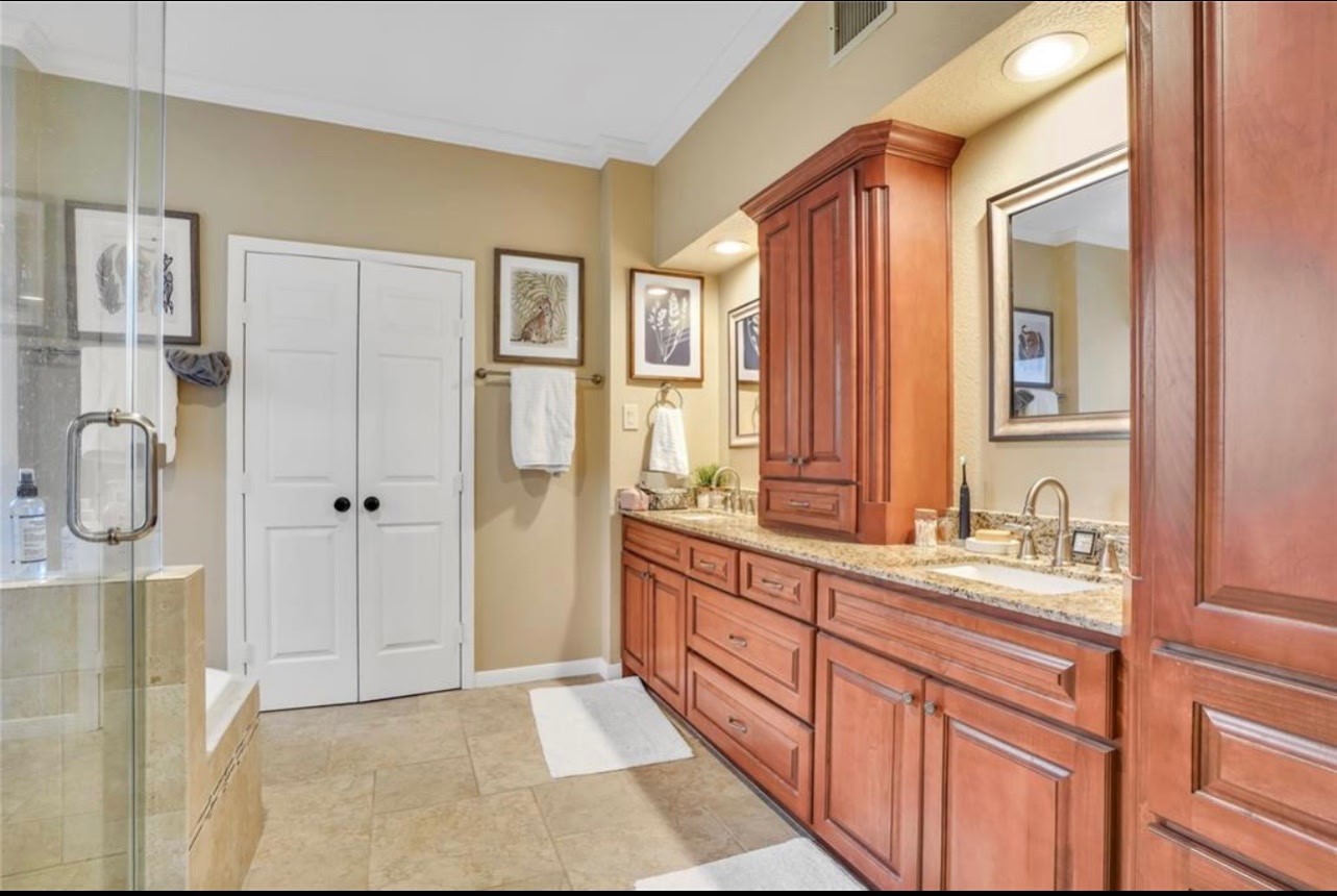 18214 Spruce Creek Drive Property Photo 29