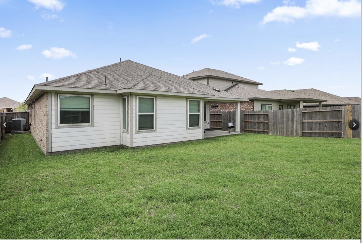 10218 Hermann Trace Property Photo 8