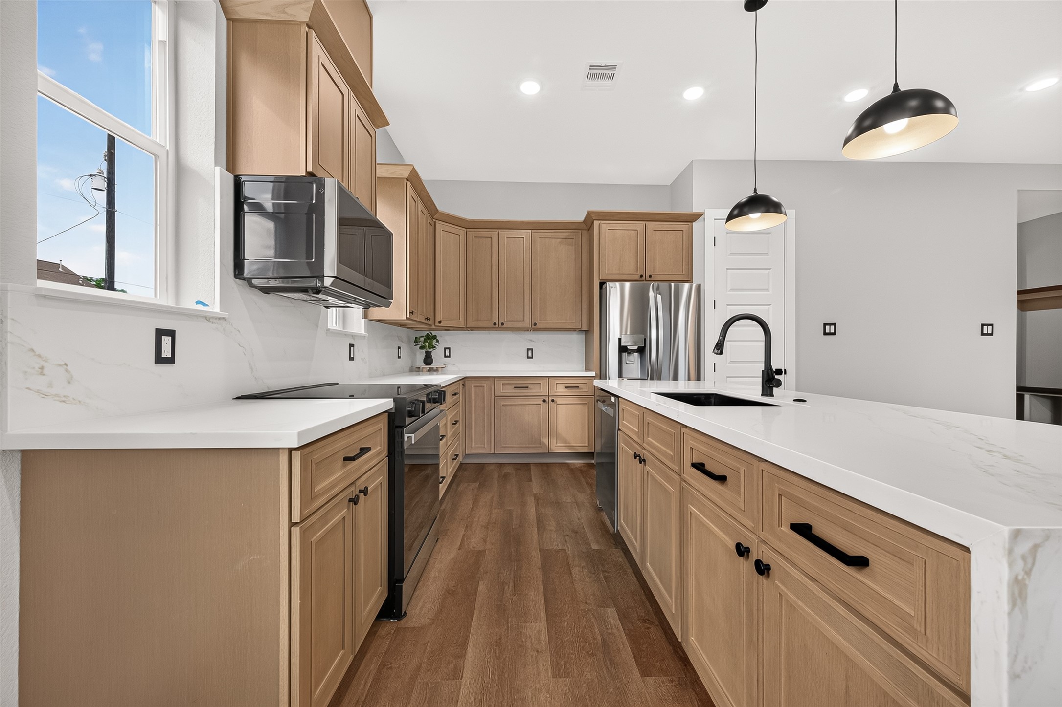 703 Carol Lynn Drive A/b Property Photo 11