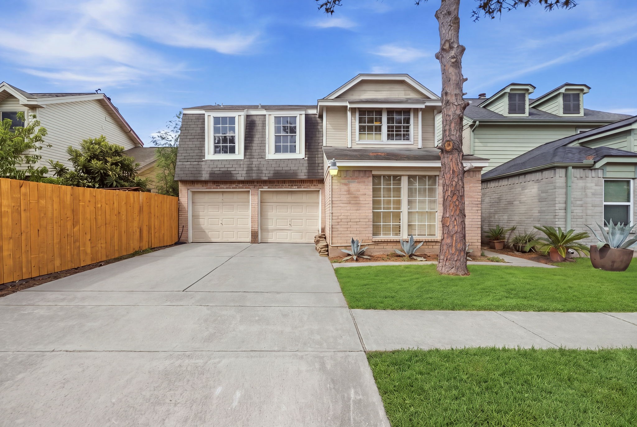 6438 Chatham Island Lane Property Photo 1
