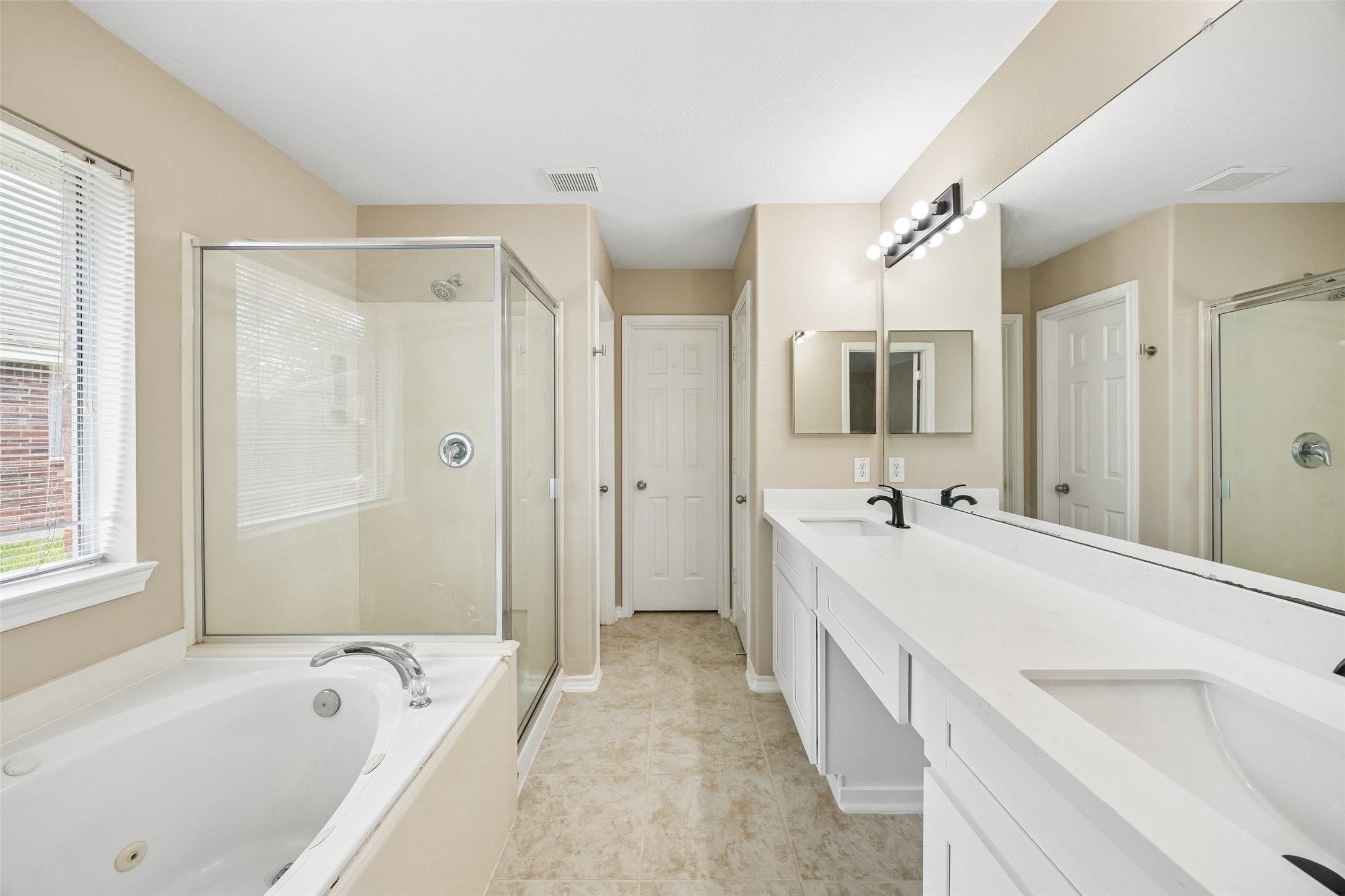 12030 Parkers Hideaway Drive Property Photo 12