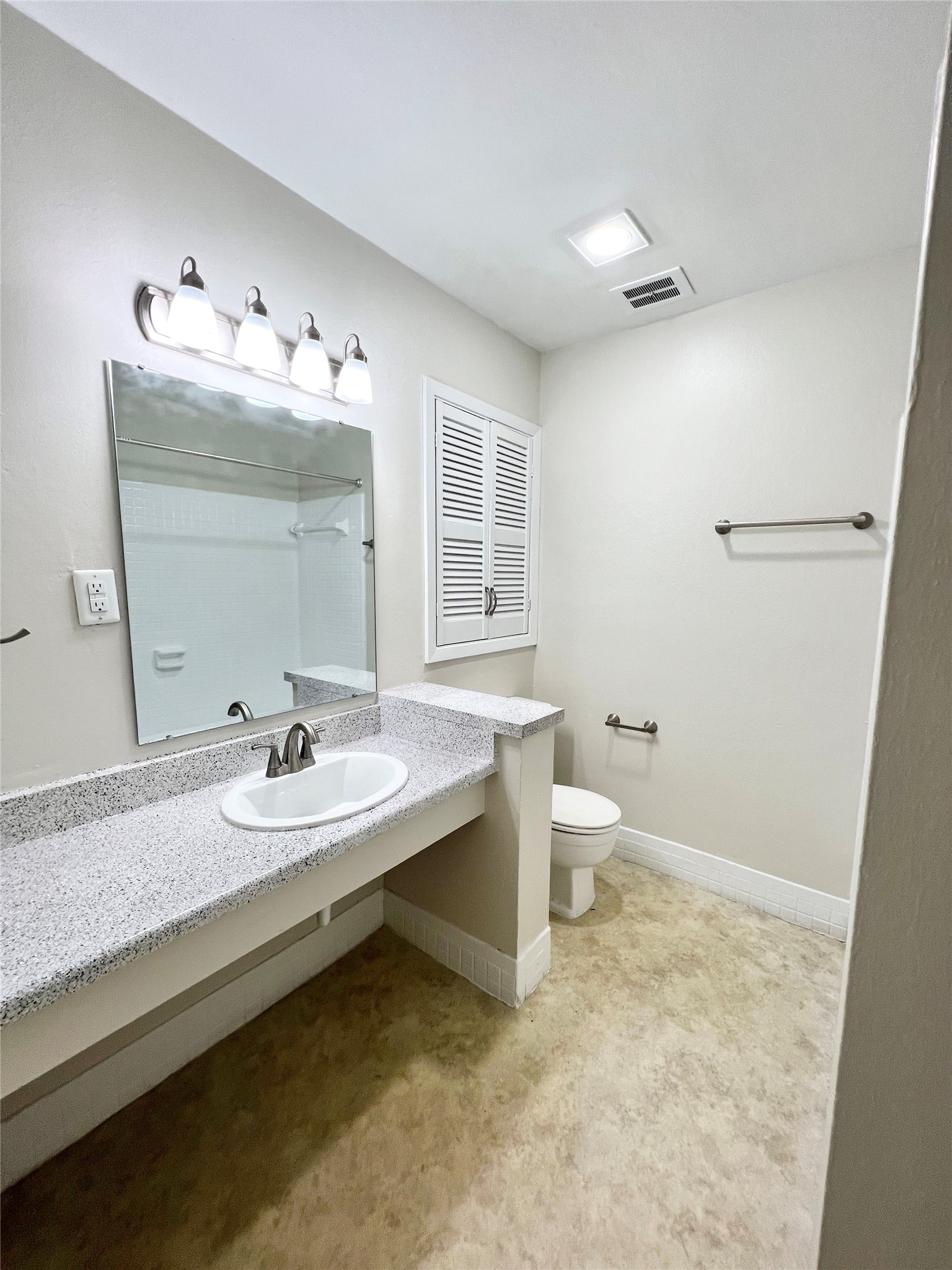 2400 5th Street 21 Property Photo 11