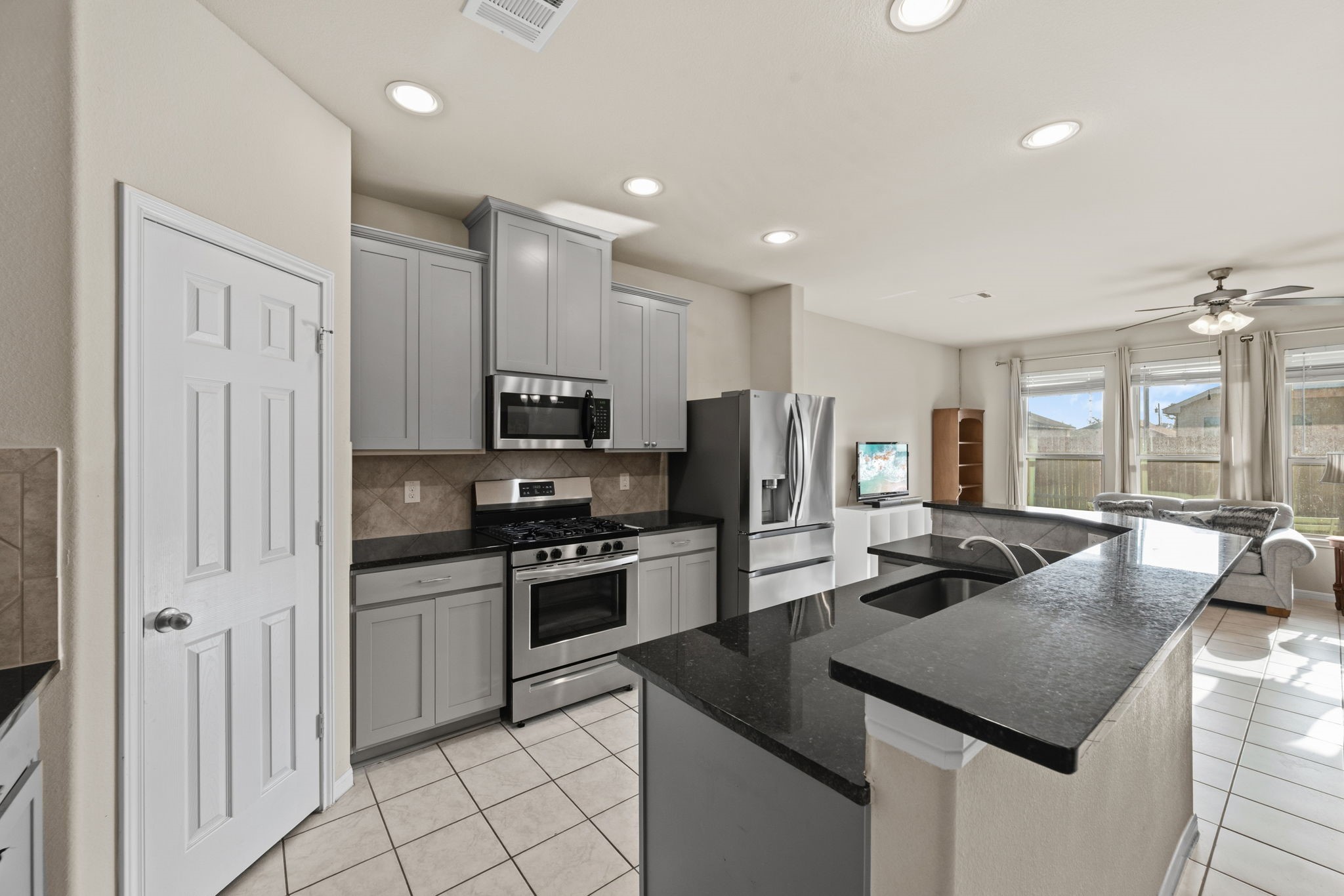 15620 All Star Drive Property Photo 11