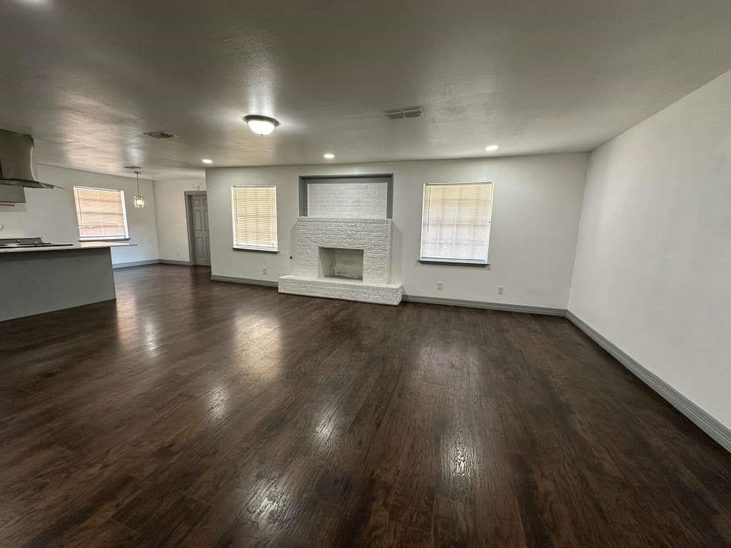 5850 Paisley Street Property Photo 3