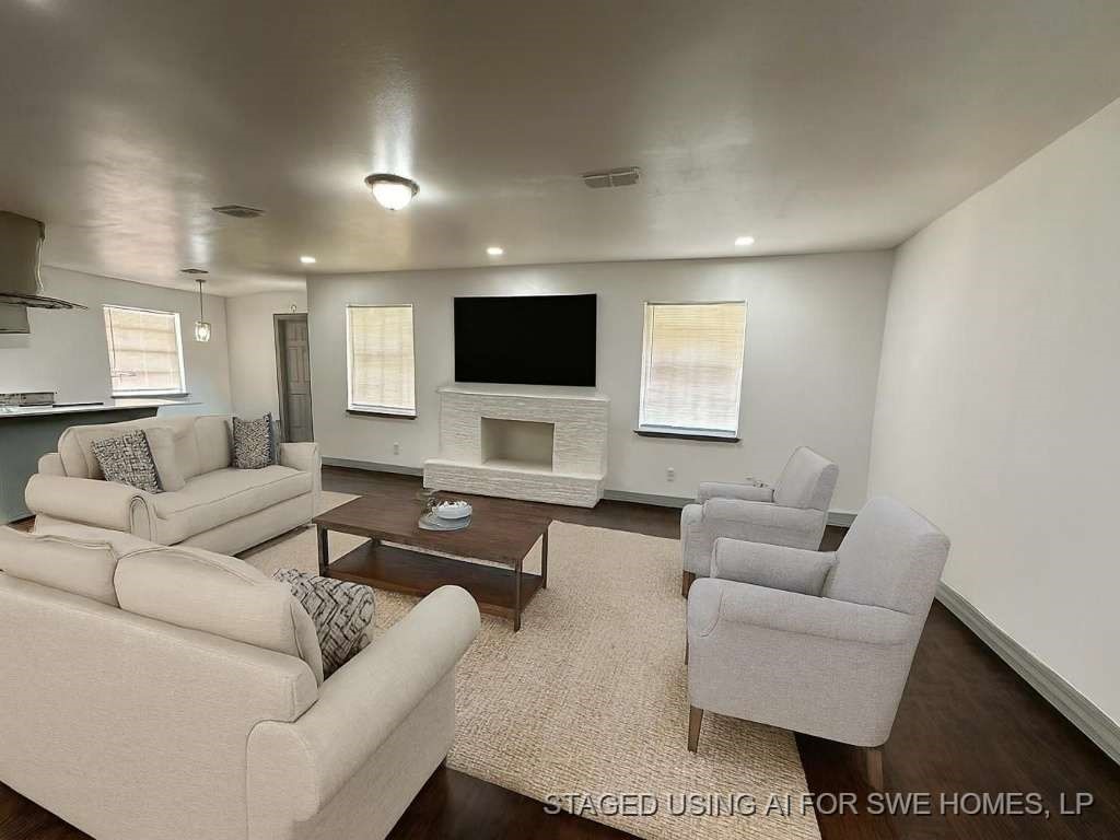 5850 Paisley Street Property Photo 4