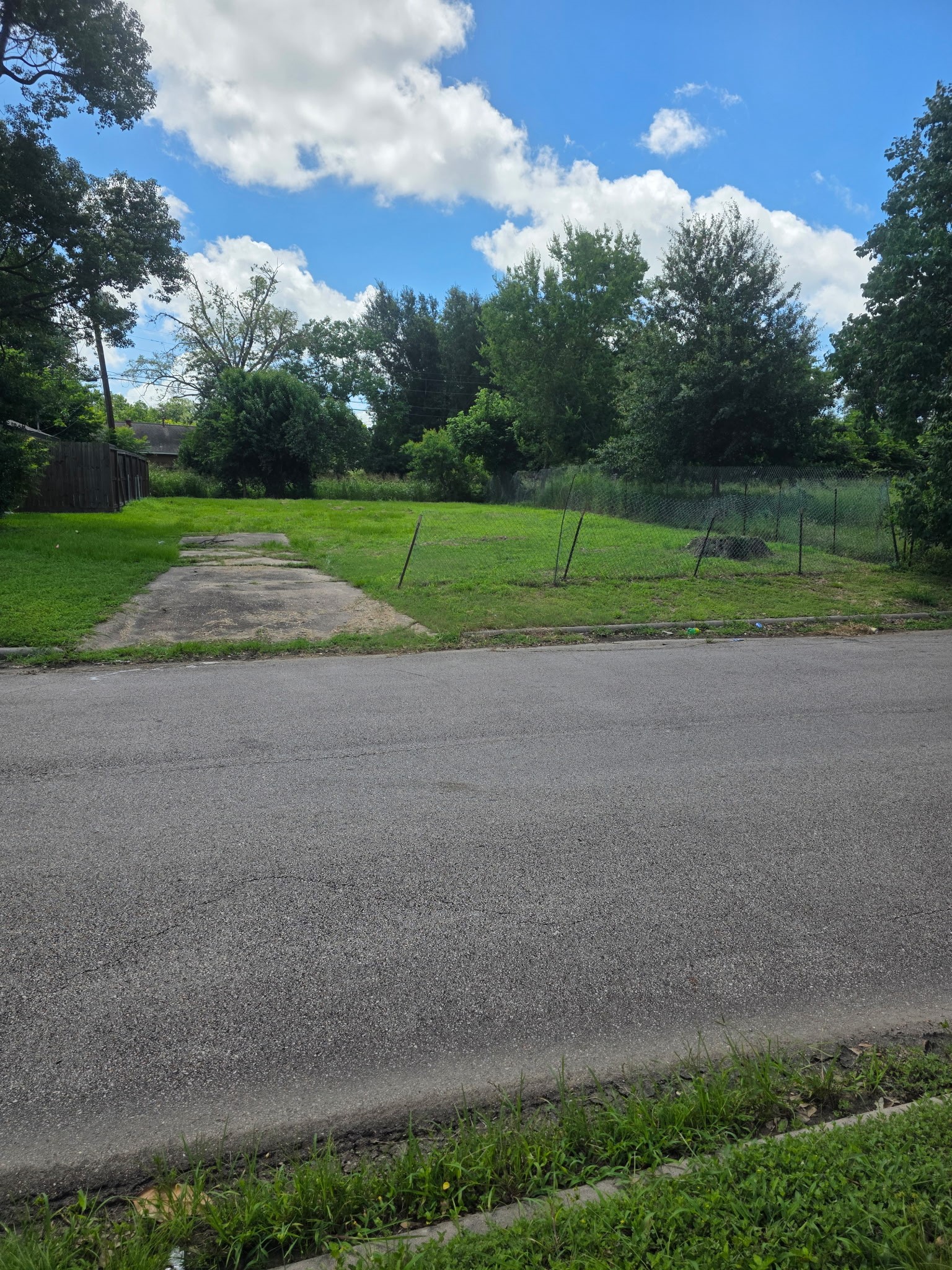 6615 Sherwood Drive Property Photo 3