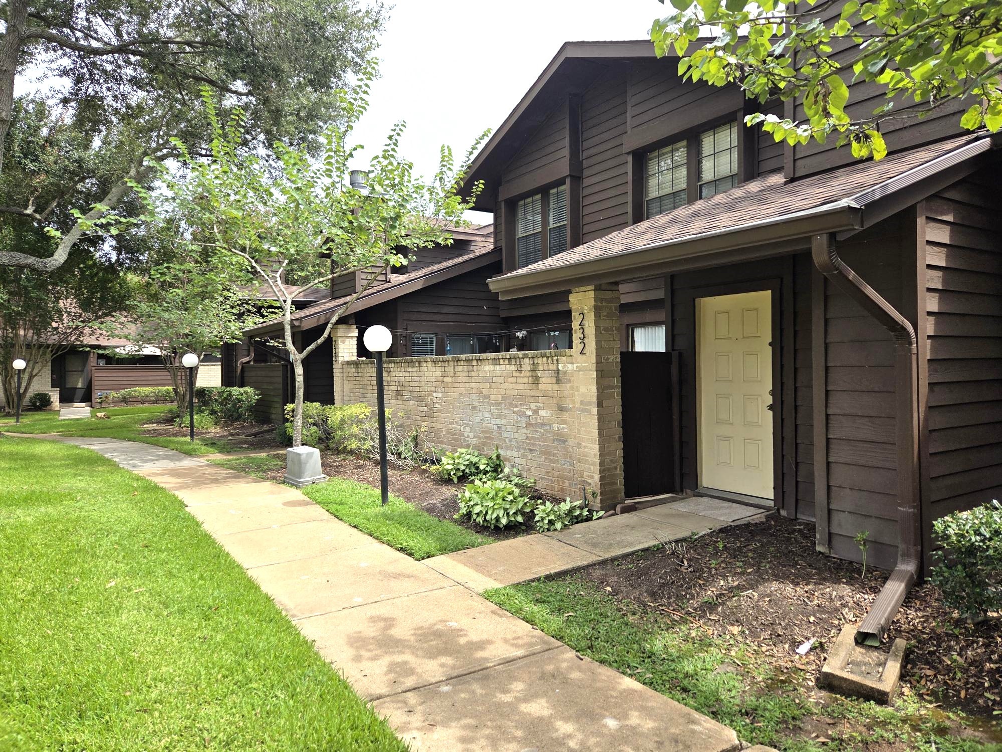 2611 Grants Lake Boulevard 232 Property Photo 2
