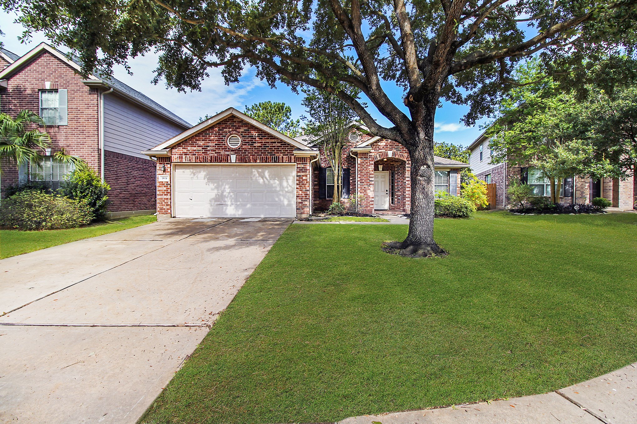 1814 Parkfair Court Property Photo 2