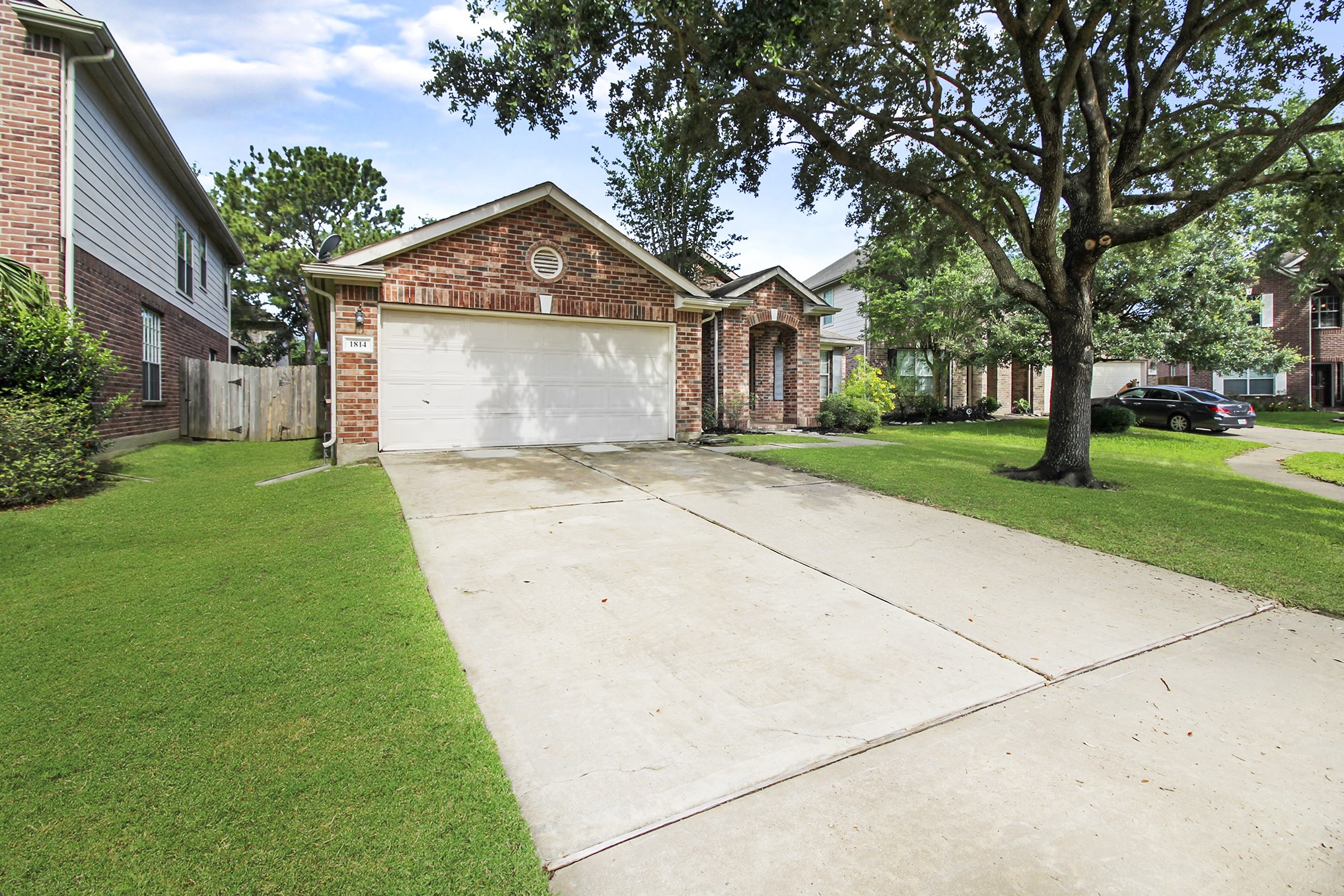 1814 Parkfair Court Property Photo 3