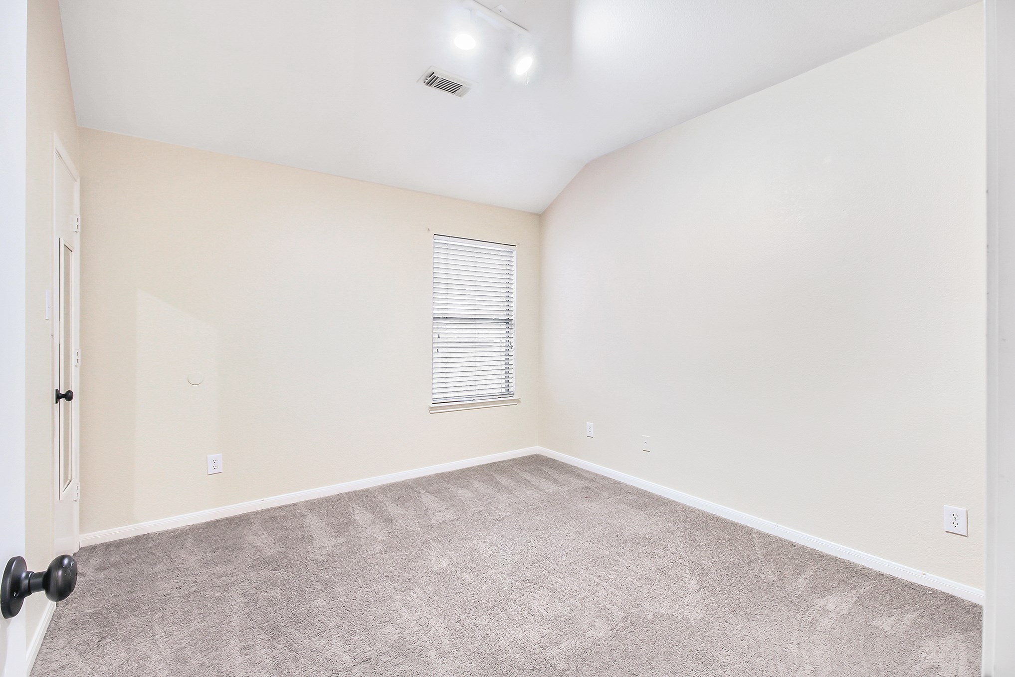 1814 Parkfair Court Property Photo 30