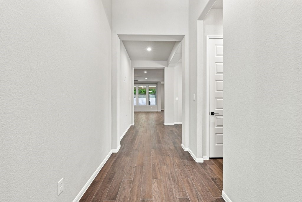 7602 Mesquite Hill Lane Property Photo 3