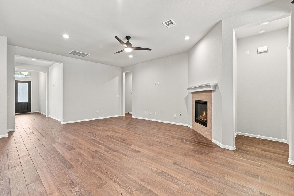 7602 Mesquite Hill Lane Property Photo 4
