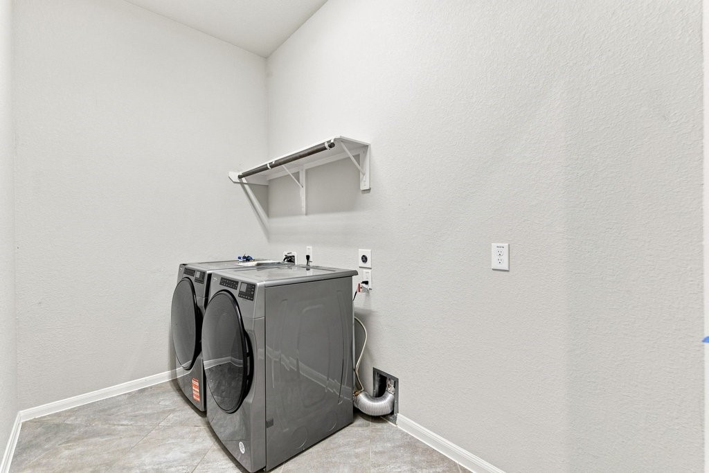 7602 Mesquite Hill Lane Property Photo 10