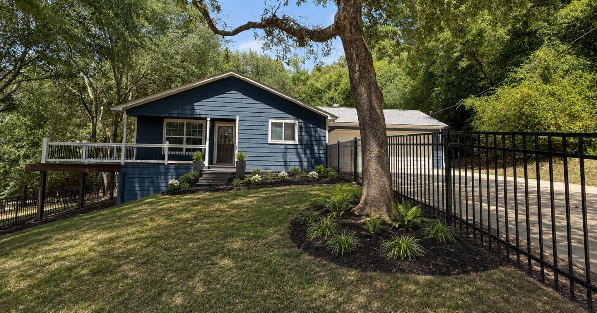 445 Loop Drive Property Photo 1