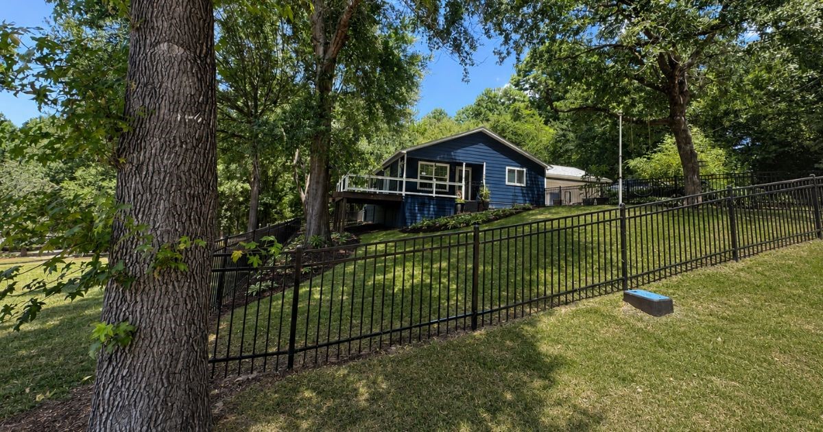 445 Loop Drive Property Photo 4