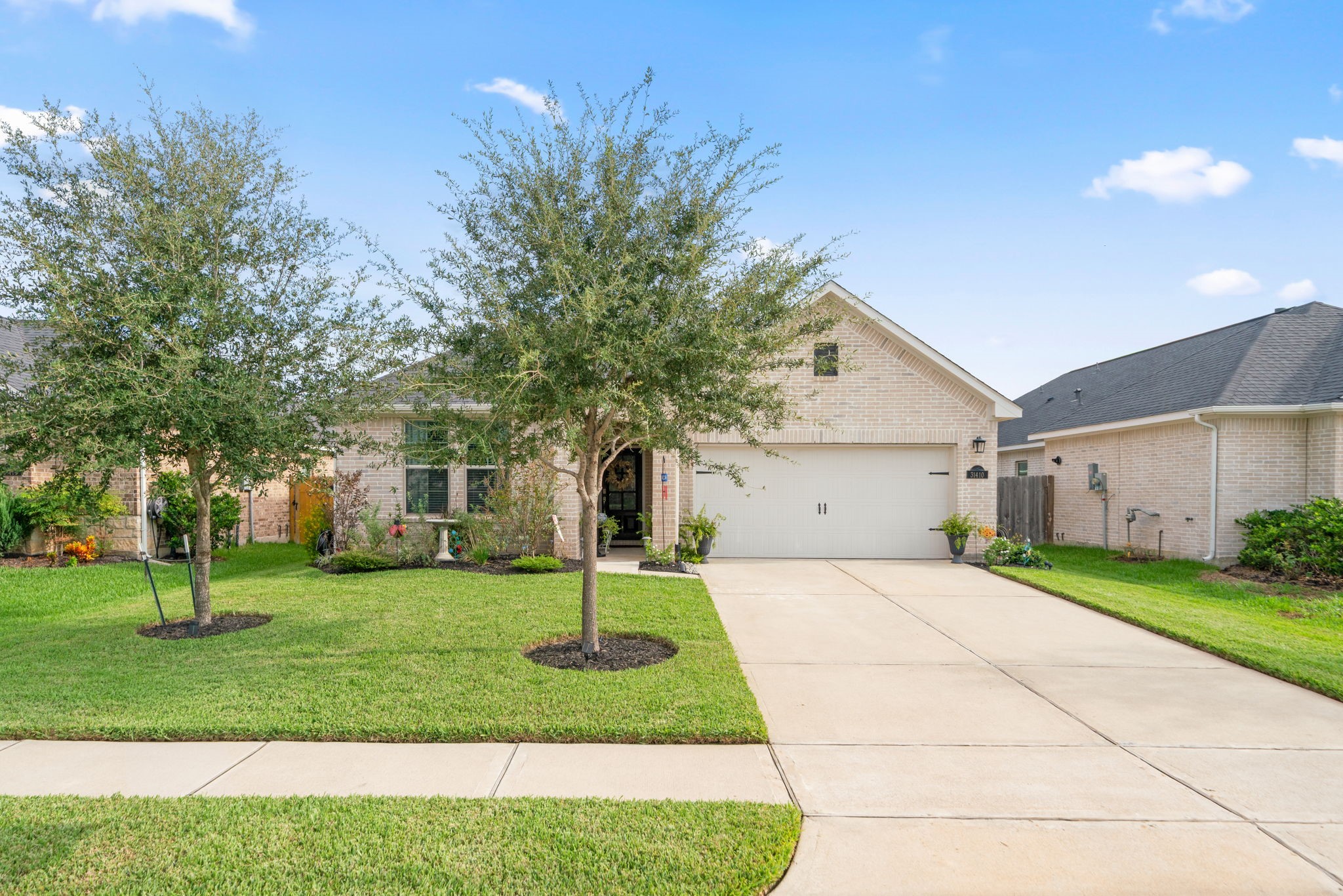 31410 Whitfield Court Property Photo 1