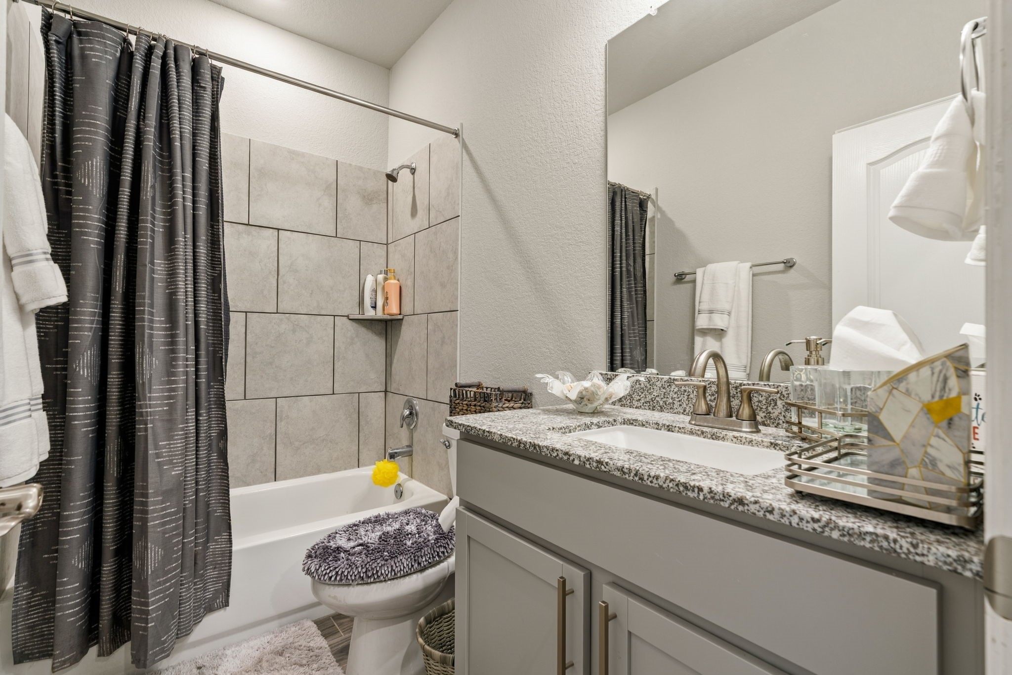31410 Whitfield Court Property Photo 7