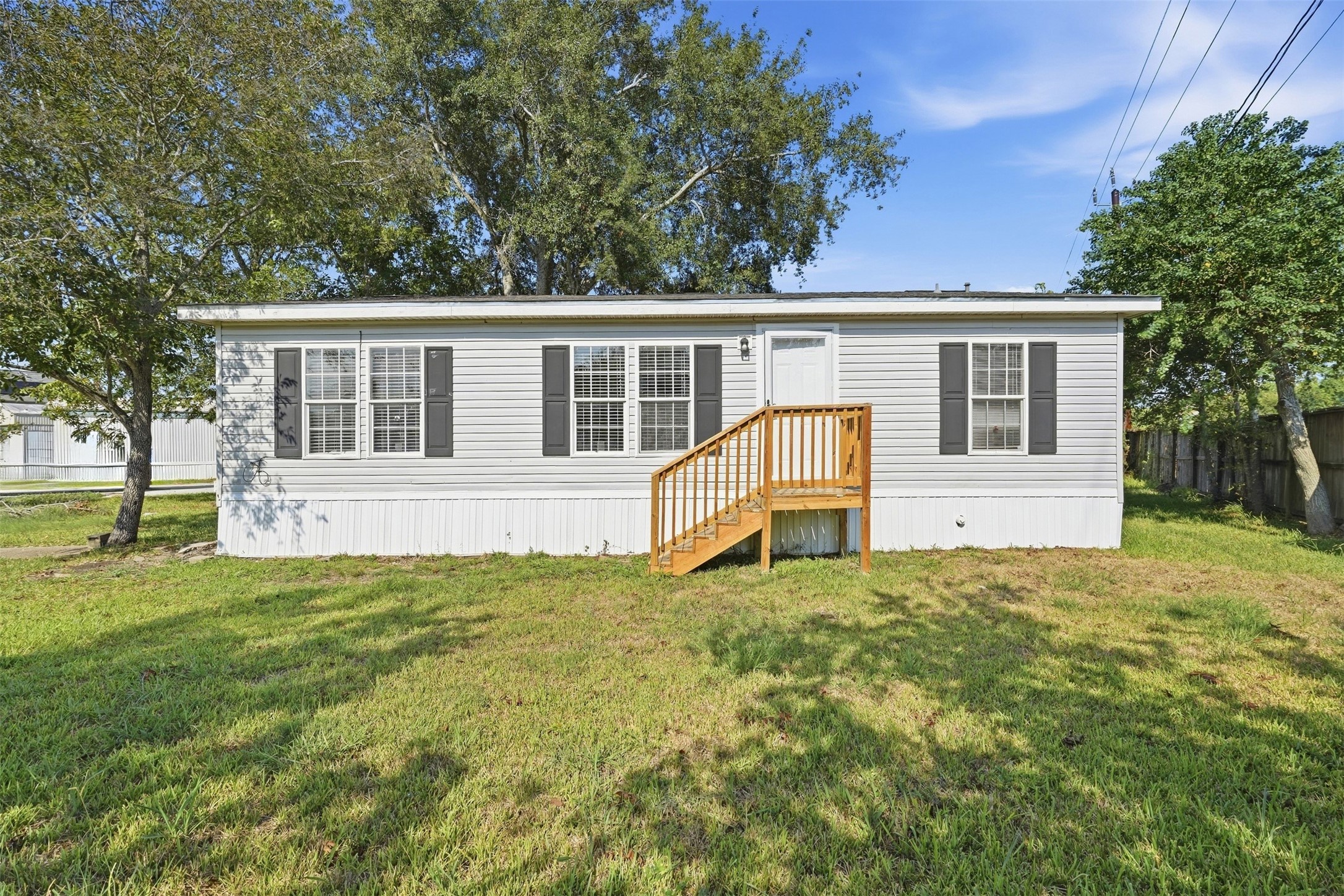 114 Dolphin Harbor N Property Photo 1